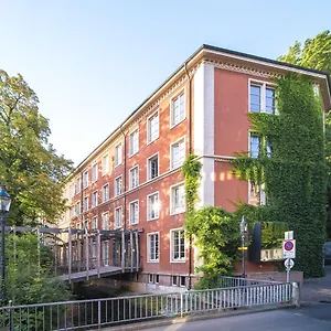 Hostal Youth, Basilea