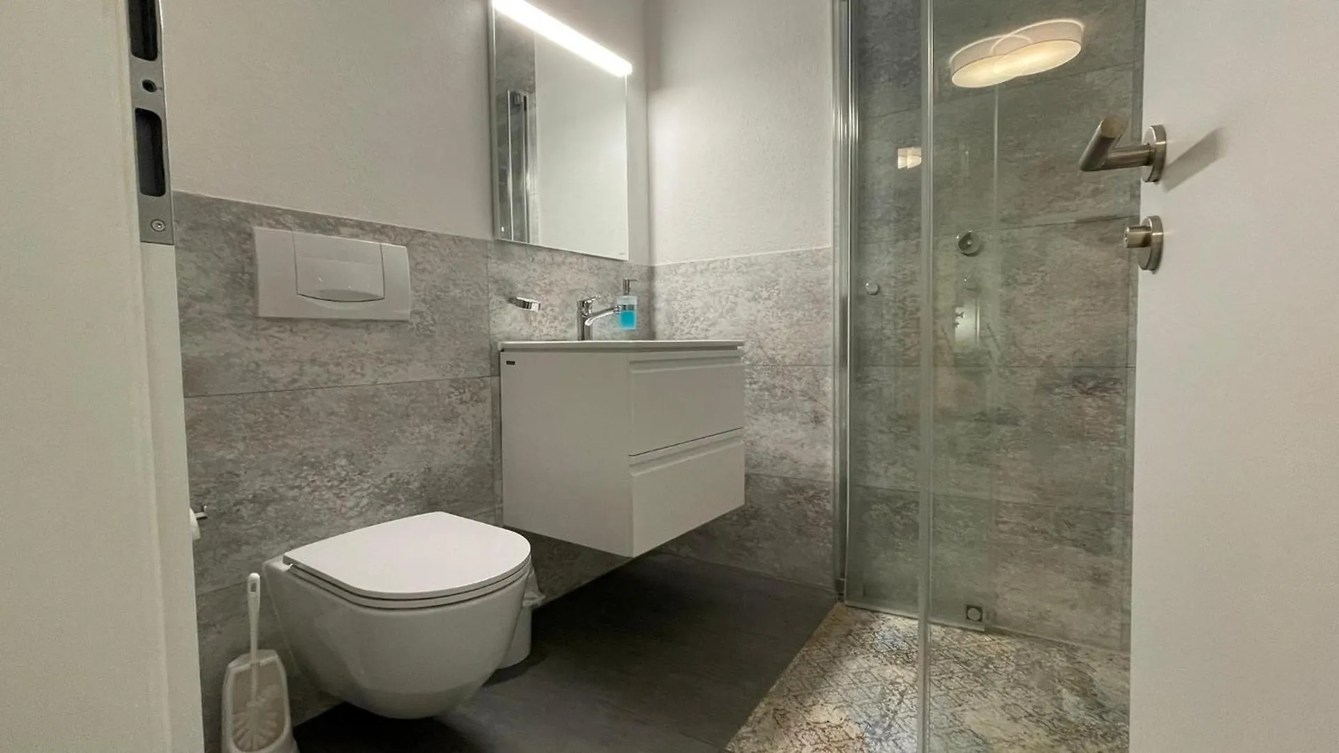 Gasthof Rheinstream Guesthouse Basel